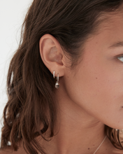 Load image into Gallery viewer, Fire Flies Sleepers #1 | Clear Quartz