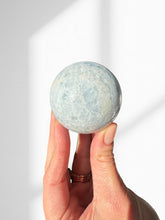 Load image into Gallery viewer, Blue Calcite Sphere 01
