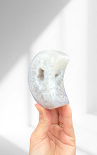 Load image into Gallery viewer, Agate Moon 10