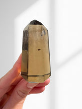 Load image into Gallery viewer, Smokey Quartz Point 05