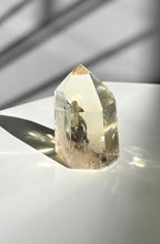 Load image into Gallery viewer, Citrine Point 24