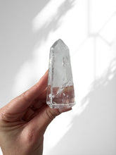 Load image into Gallery viewer, Clear Quartz Point 09