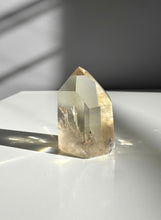 Load image into Gallery viewer, Citrine Point 24