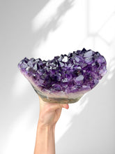 Load image into Gallery viewer, Amethyst Cupcake 06