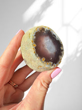 Load image into Gallery viewer, Agate Enhydro 08