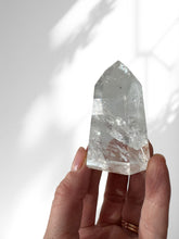 Load image into Gallery viewer, Clear Quartz Point 15