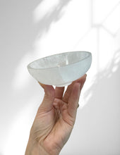 Load image into Gallery viewer, Selenite Charging Dish | small