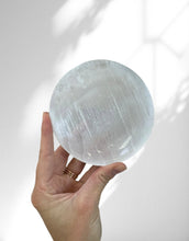 Load image into Gallery viewer, Selenite Charging Dish | medium