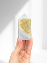 Load image into Gallery viewer, Agate Point 18