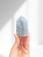 Load image into Gallery viewer, Agate Point 13