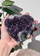 Load image into Gallery viewer, Amethyst Druzy 10