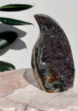 Load image into Gallery viewer, Amethyst Druzy Flame 03