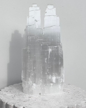 Load image into Gallery viewer, Selenite Towers