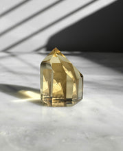 Load image into Gallery viewer, Citrine Point 46
