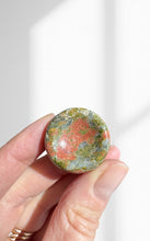 Load image into Gallery viewer, Unakite Sphere Stand
