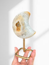 Load image into Gallery viewer, Agate Moon + Stand 05
