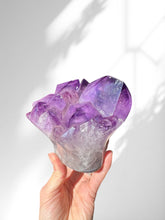 Load image into Gallery viewer, Amethyst Cupcake 14
