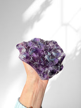 Load image into Gallery viewer, Amethyst Cupcake 15

