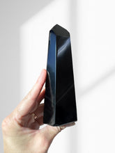 Load image into Gallery viewer, Obsidian Point 13
