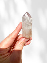 Load image into Gallery viewer, UV Reactive Phantom Amethyst Point 18
