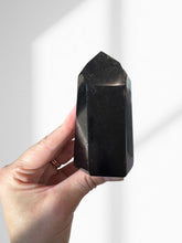 Load image into Gallery viewer, Obsidian Point 14
