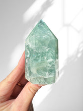 Load image into Gallery viewer, Fluorite Point 19
