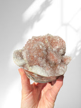 Load image into Gallery viewer, Amethyst Cupcake 17
