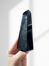Load image into Gallery viewer, Obsidian Point 12

