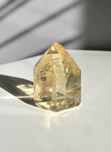 Load image into Gallery viewer, Citrine Point 37
