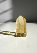Load image into Gallery viewer, Citrine Point 34
