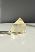 Load image into Gallery viewer, Citrine Point 36
