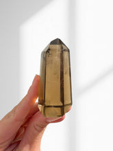 Load image into Gallery viewer, Smokey Quartz Point 05
