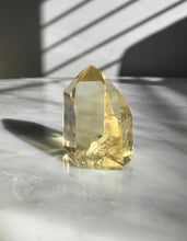 Load image into Gallery viewer, Citrine Point 41
