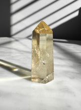 Load image into Gallery viewer, Citrine Point 43
