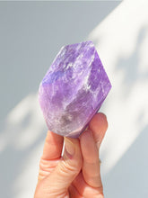 Load image into Gallery viewer, Amethyst Free Form 01
