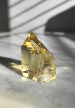 Load image into Gallery viewer, Citrine Point 48
