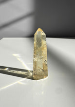 Load image into Gallery viewer, Citrine Point 29
