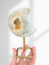 Load image into Gallery viewer, Agate Moon + Stand 05
