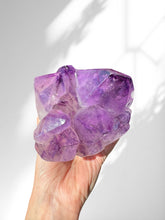 Load image into Gallery viewer, Amethyst Cupcake 14
