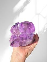 Load image into Gallery viewer, Amethyst Cupcake 14
