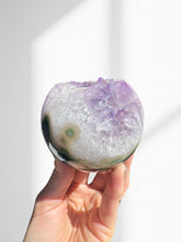 Load image into Gallery viewer, Amethyst + Agate Druzy Sphere 09
