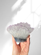 Load image into Gallery viewer, Amethyst Cupcake 16
