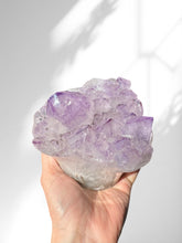 Load image into Gallery viewer, Amethyst Cupcake 18
