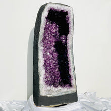 Load image into Gallery viewer, Amethyst Geode | 183 kg
